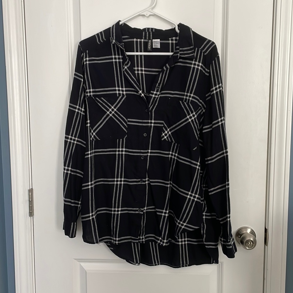 Divided H&M black plaid button down long sleeve, size 12